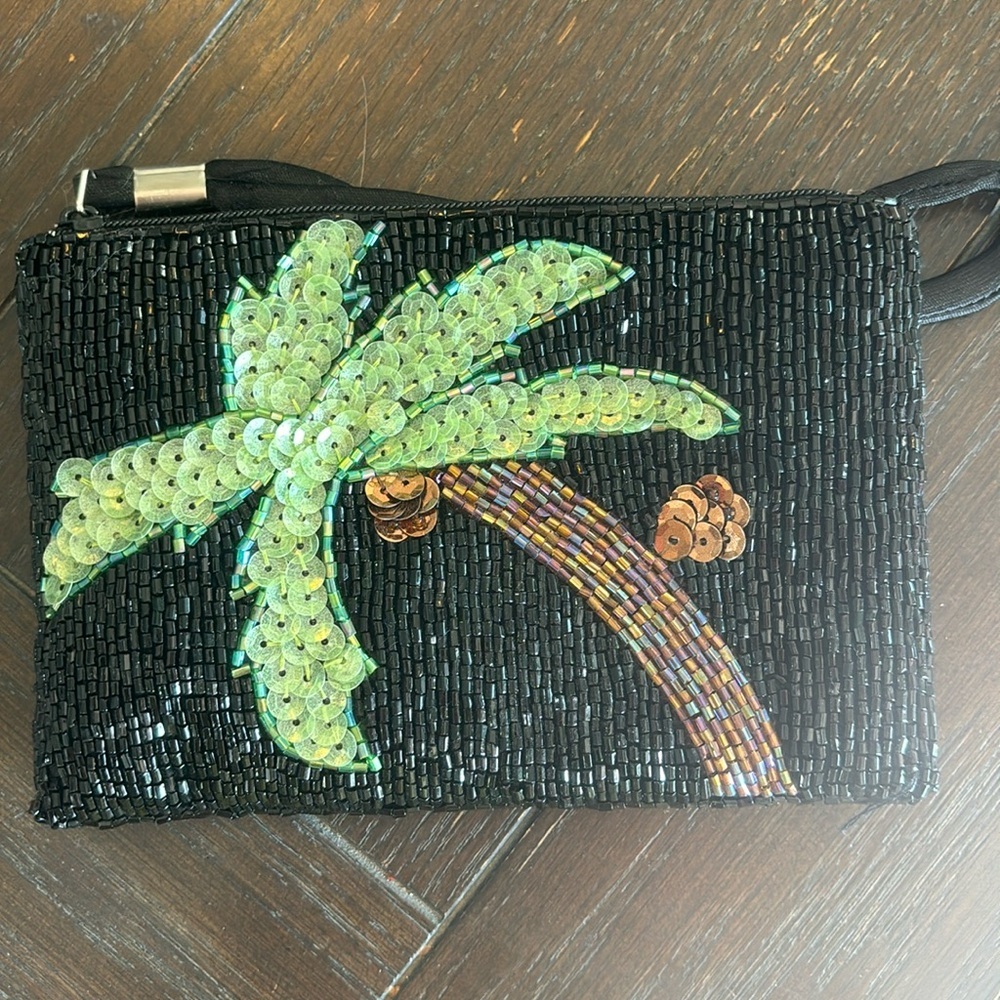 Black beading zipper clutch